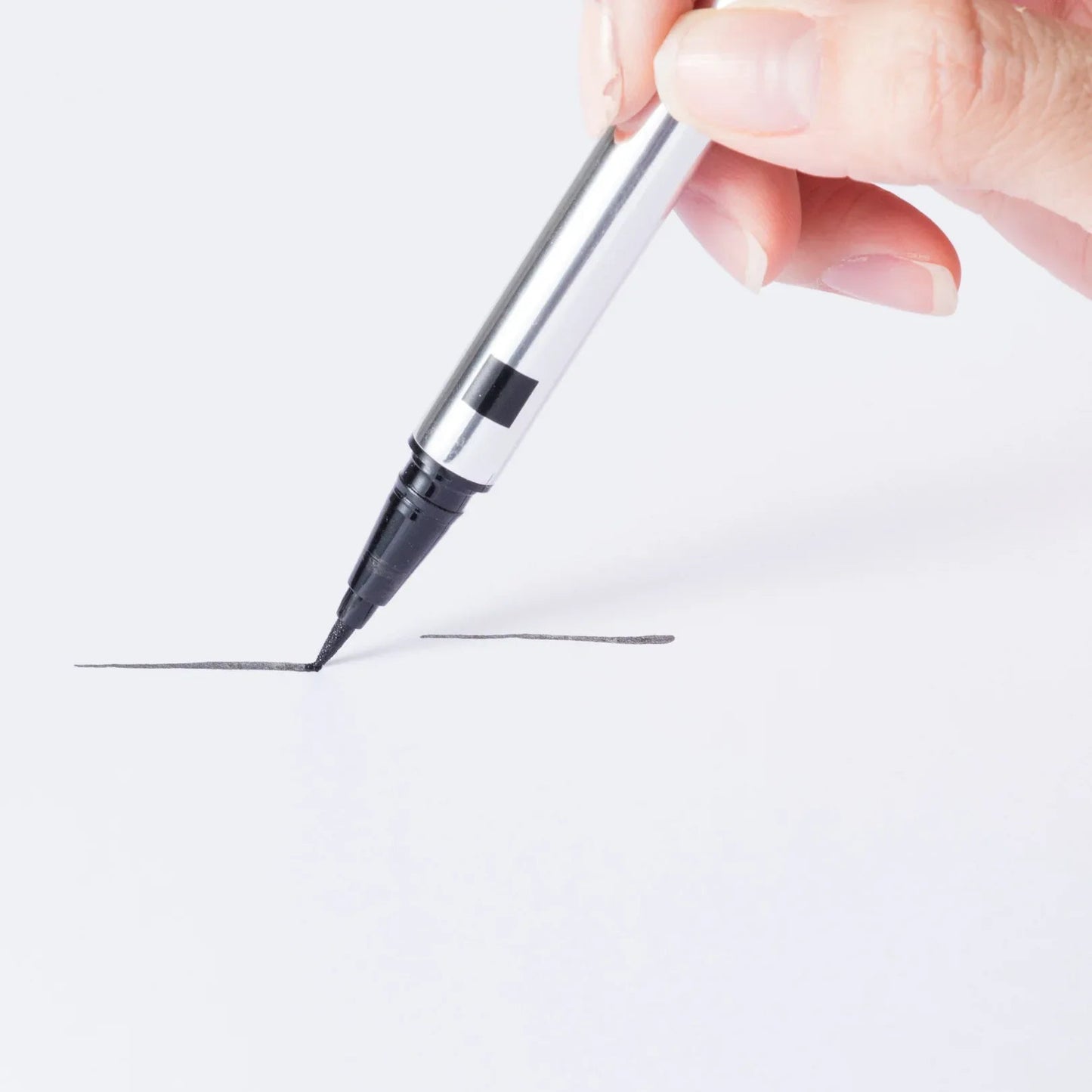 MISSHA Vivid Fix Marker Pen Liner Deep Black 0.6g - ORION XO Exclusive